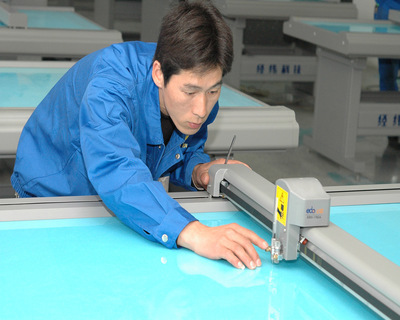 宁波经纬数控夏季特供服装切割打样机 高精度与高效率助力成本优化